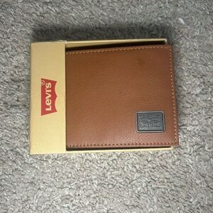 Levi's Tan Leather Card Holder